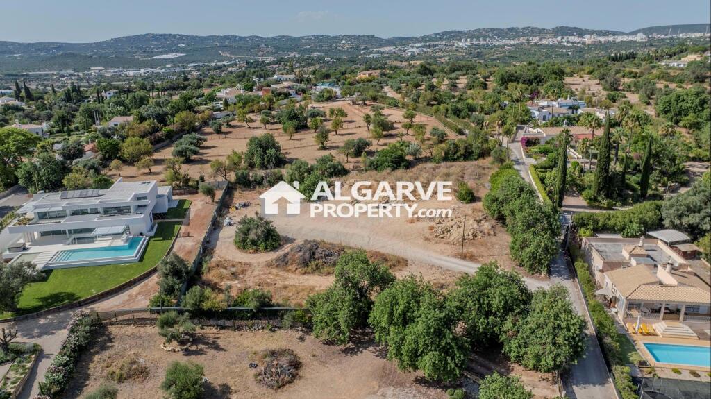 Main image of property: Algarve, Almancil