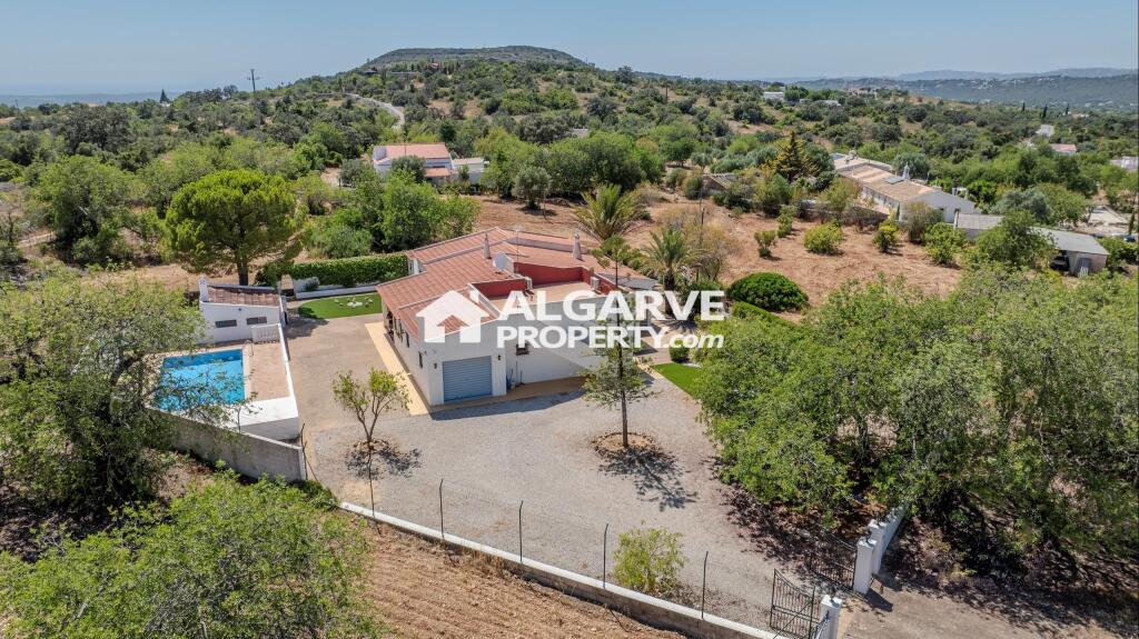 Main image of property: Algarve, Santa Bárbara de Nexe