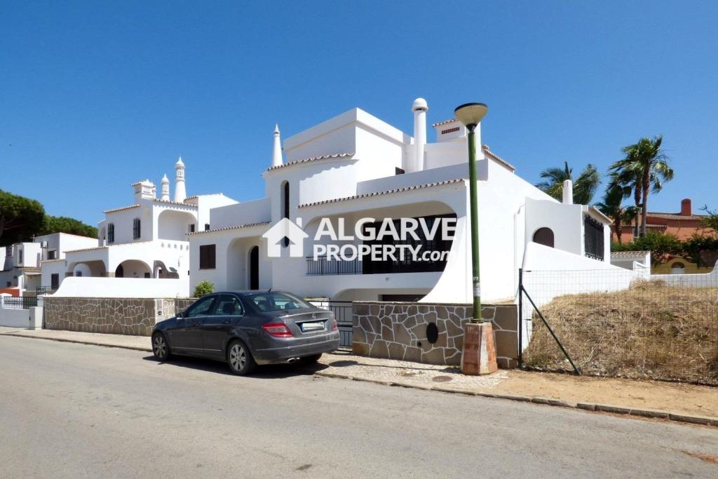 4 bedroom villa for sale in Algarve, Faro, Portugal