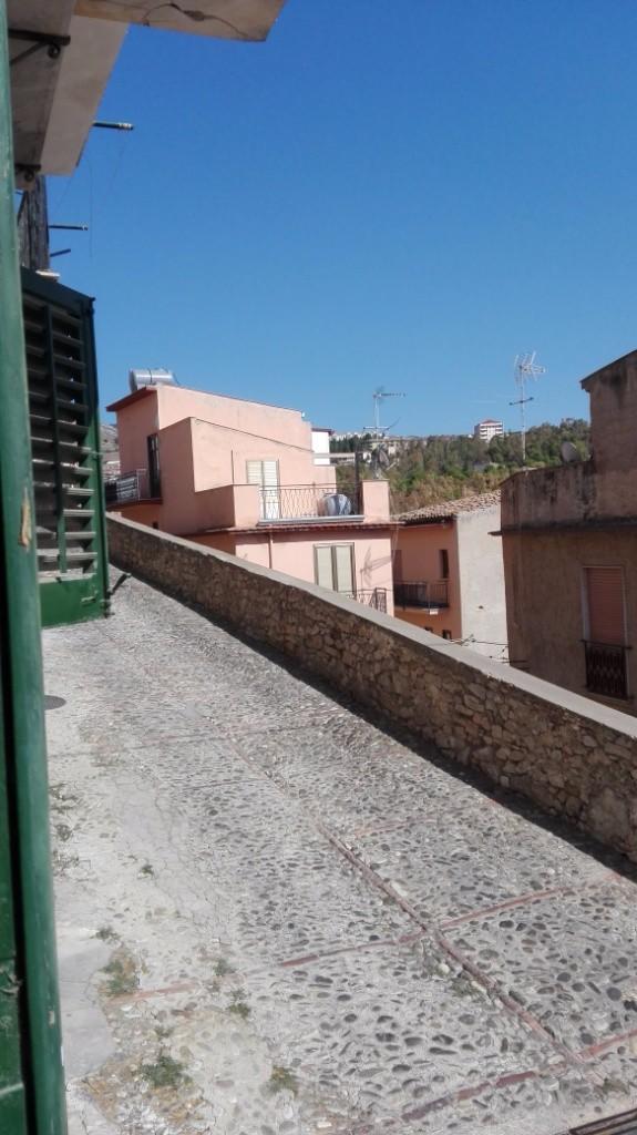 2 bedroom house for sale in Caccamo, Palermo, Sicily, Italy