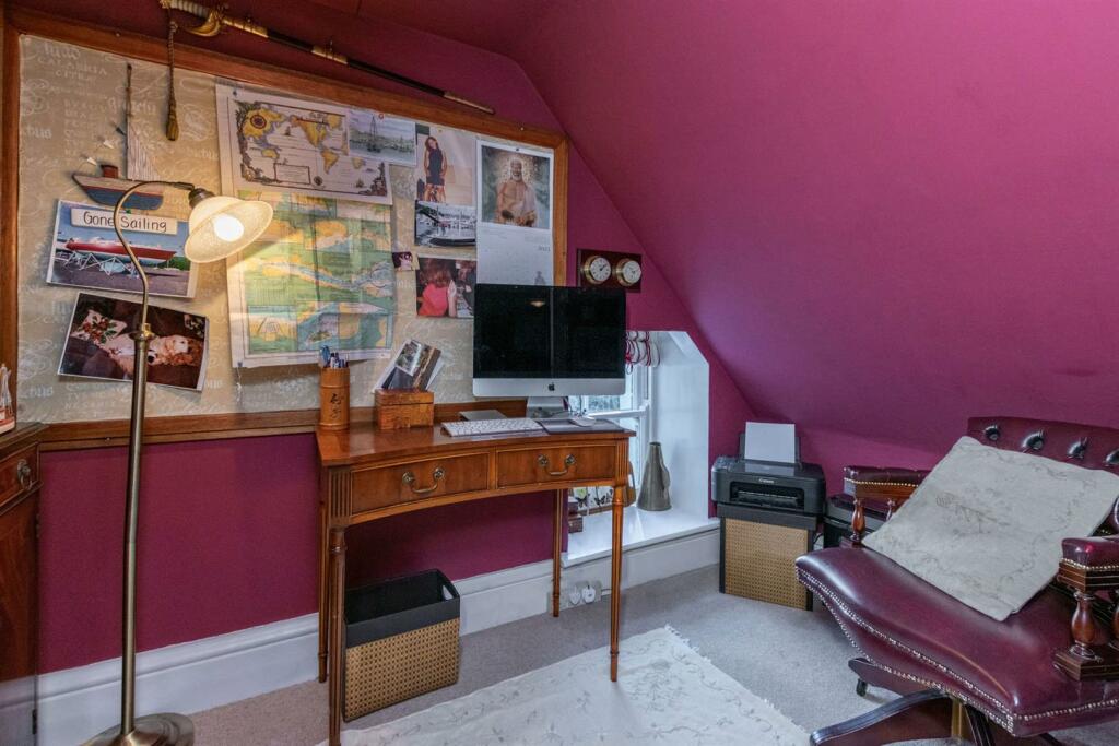 5 bedroom villa for sale in Low Causeway, Culross, KY12