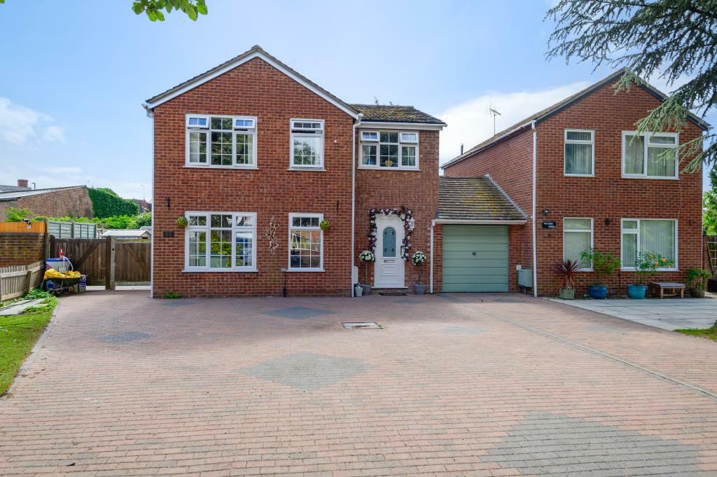 4 bedroom detached house for sale in Leominster, Herefordshire, HR6