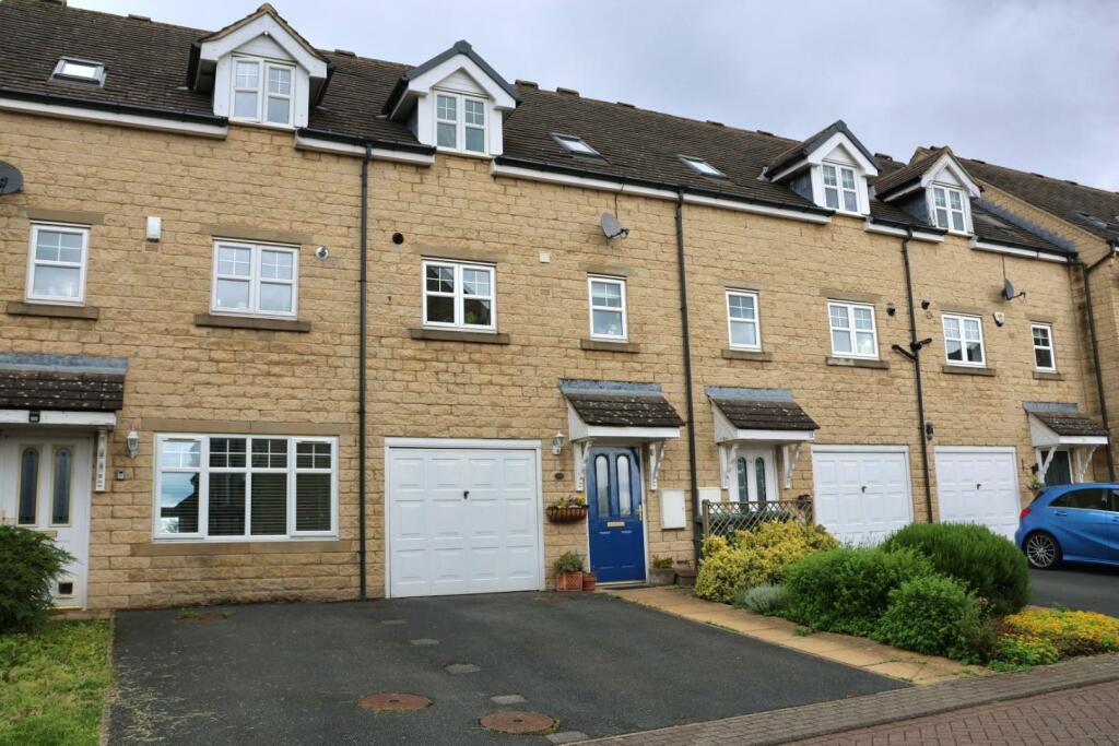 3 bedroom terraced house for sale in Whitestone Drive, East Morton