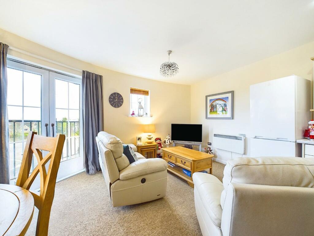 Additional property image - Agincourt Drive, Hill Top View, Gilstead