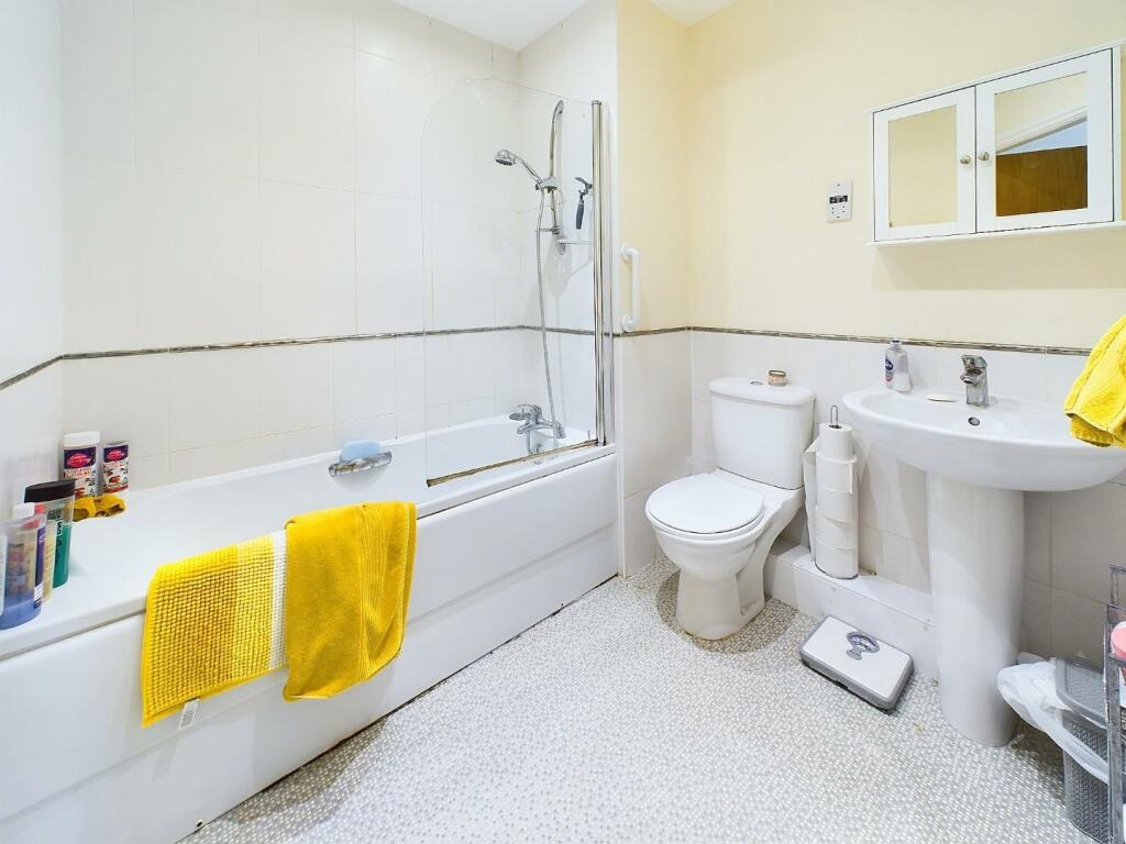 Additional property image - Agincourt Drive, Hill Top View, Gilstead