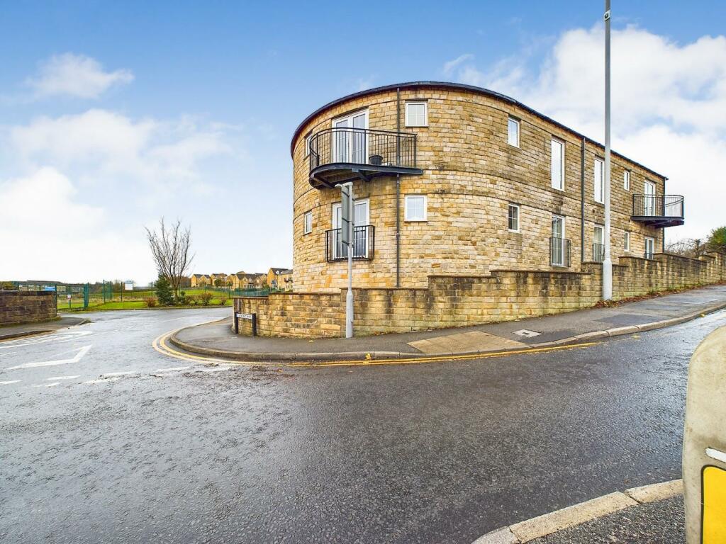 Additional property image - Agincourt Drive, Hill Top View, Gilstead