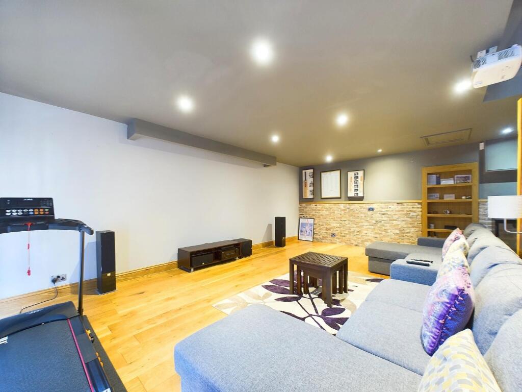 Additional property image - Stonegate, Bingley