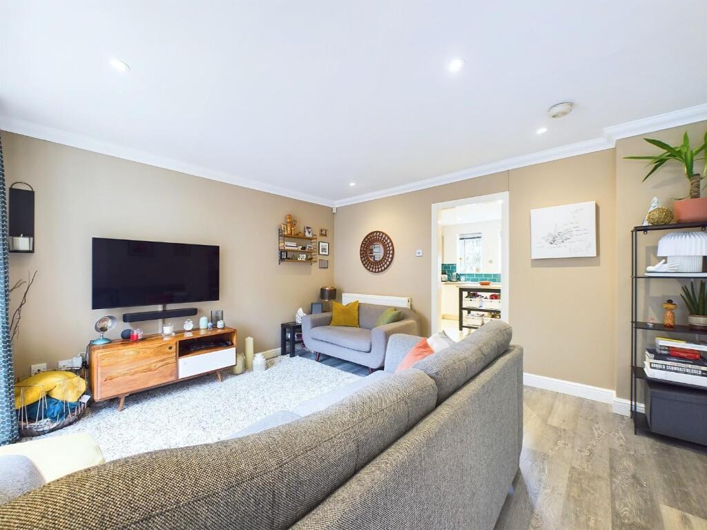 Additional property image - Byron Mews