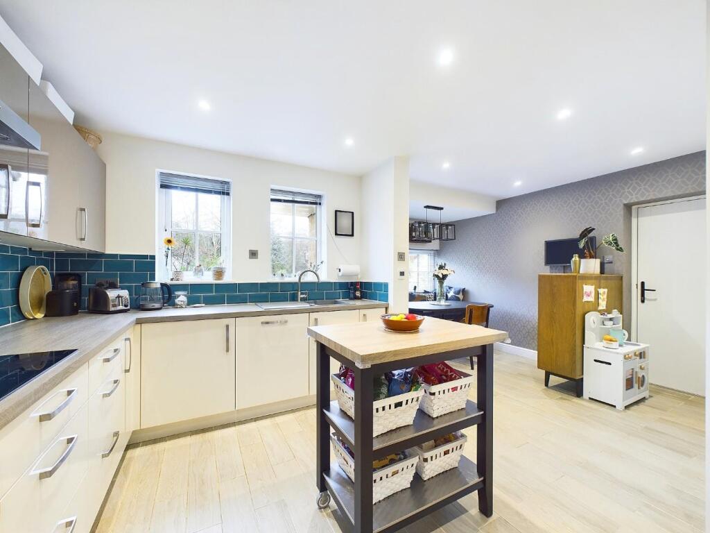 Additional property image - Byron Mews