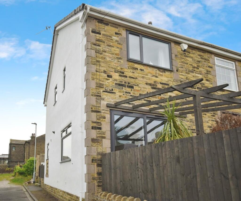 Main image of property: Main Street, Wilsden, Bradford