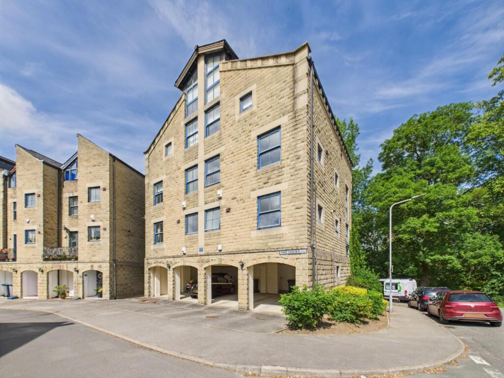 Main image of property: The Locks, Bingley