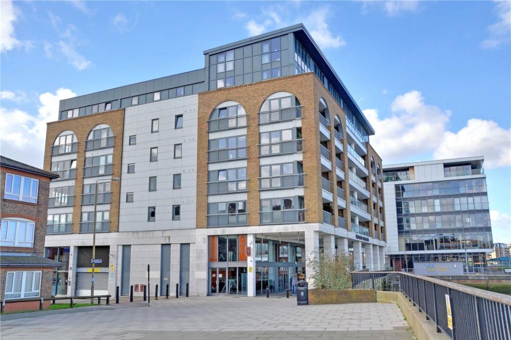 2 bedroom apartment for rent in Wood Wharf Apartments, Horseferry Place