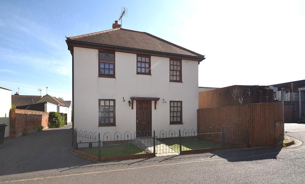 Main image of property: Wheelwrights Yard, CM6