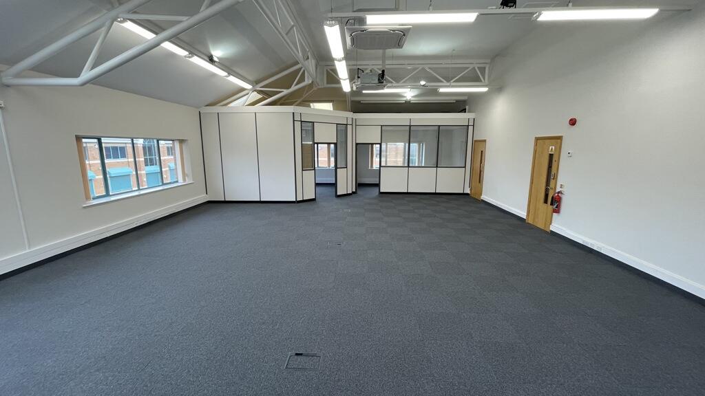 Additional property image - 2 Jephson Court, Tancred Close, Leamington Spa, Warwickshire, CV31 3RZ