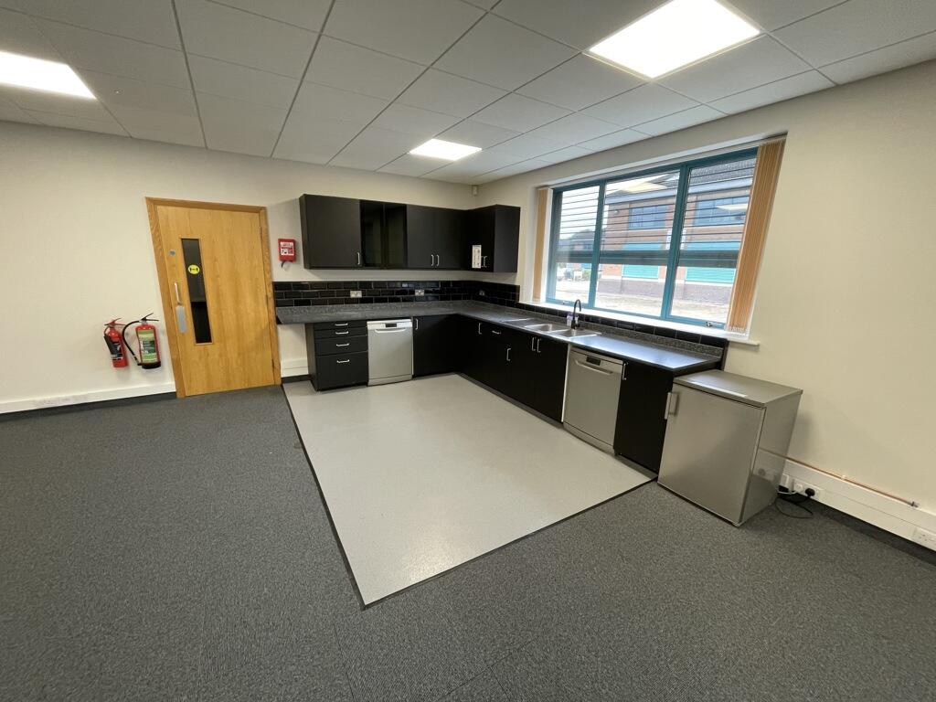 Additional property image - 2 Jephson Court, Tancred Close, Leamington Spa, Warwickshire, CV31 3RZ