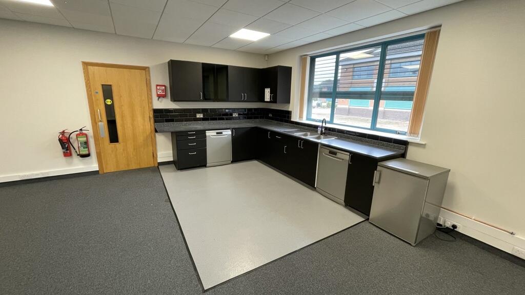 Additional property image - 2 Jephson Court, Tancred Close, Leamington Spa, Warwickshire, CV31 3RZ