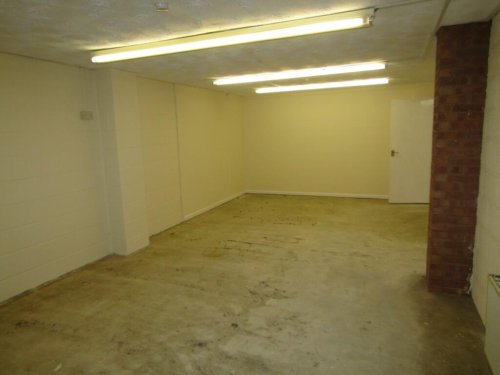 Additional property image - Globe House, Rigby Close, Heathcote, Warwick, Warwickshire, CV34 6TL