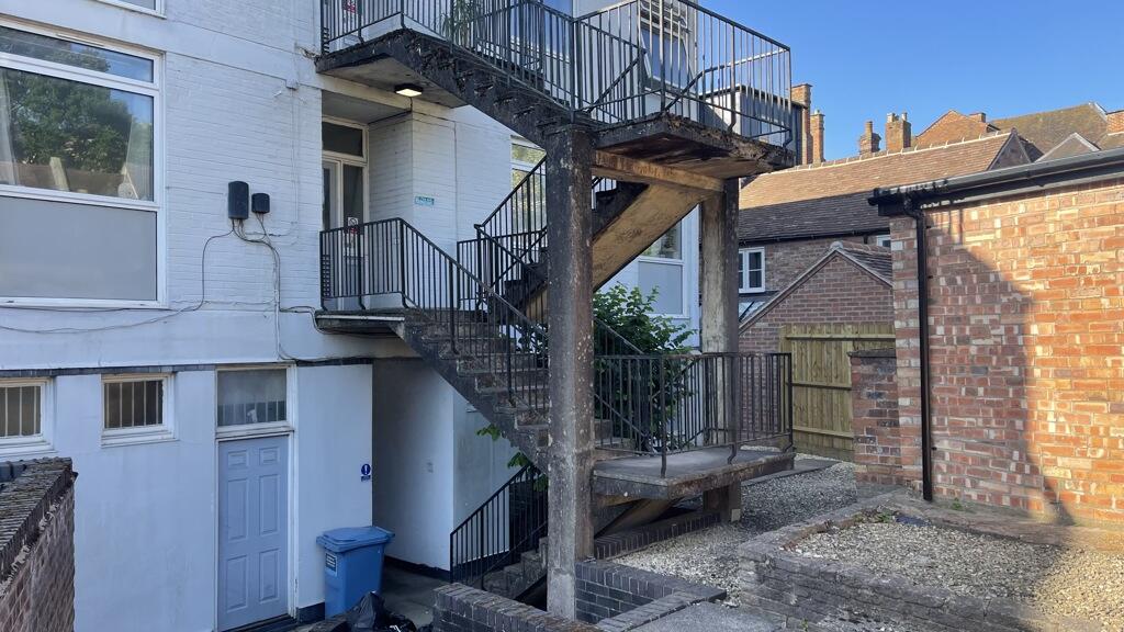 Additional property image - Bray House, 13-15 Jury Street, Warwick, Warwickshire, CV34 4EH