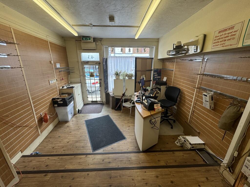 Additional property image - 43 Smith Street, Warwick, Warwickshire, CV34 4JA
