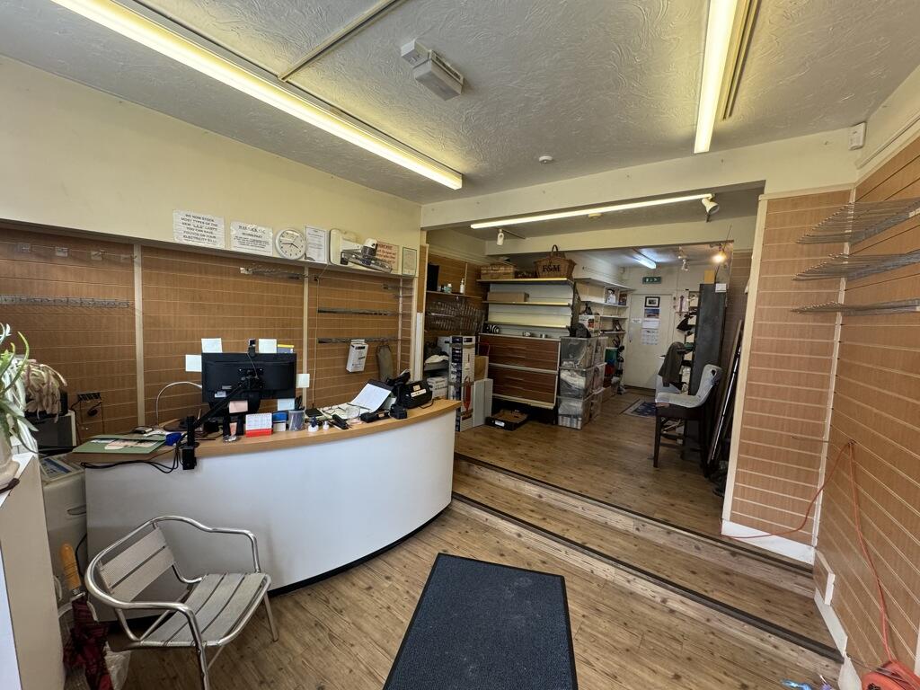 Additional property image - 43 Smith Street, Warwick, Warwickshire, CV34 4JA