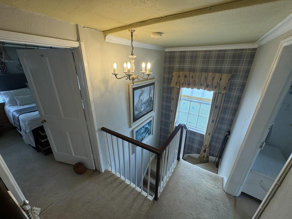 Additional property image - 43 Smith Street, Warwick, Warwickshire, CV34 4JA