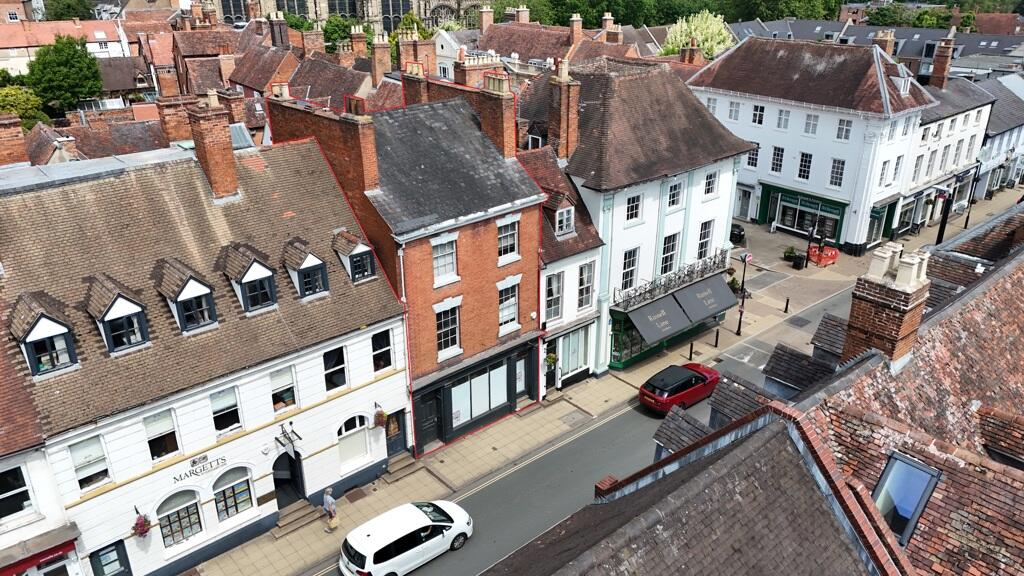 Main image of property: 8 High Street, Warwick, Warwickshire, CV34 4AP