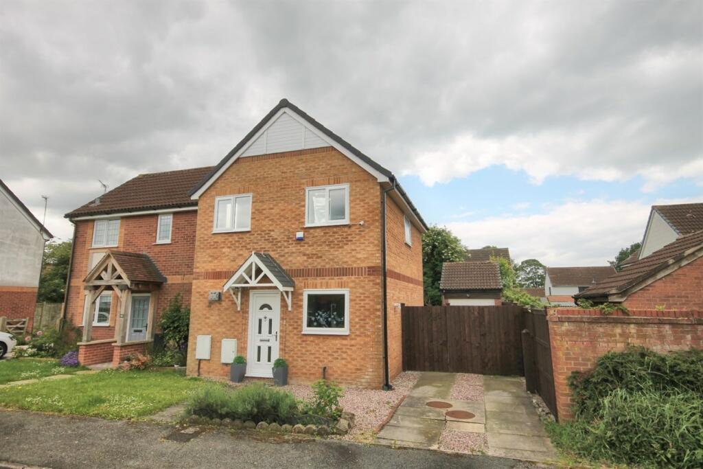 3 bedroom semidetached house for sale in Edenfield Close, Mobberley, WA16