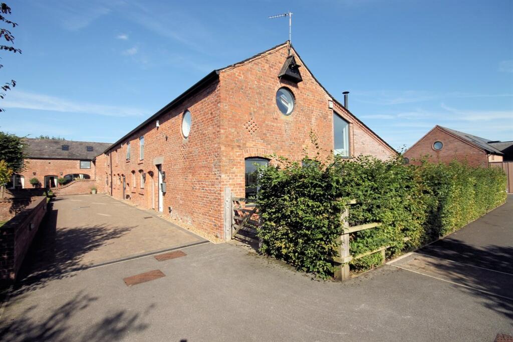 3 bedroom barn conversion for sale in Drakelow Gorse Farm, Yatehouse ...