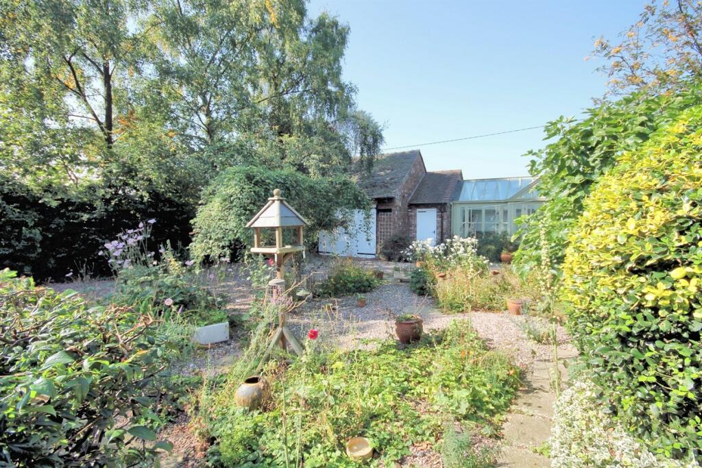Additional property image - Holmes Chapel Road, Lach Dennis