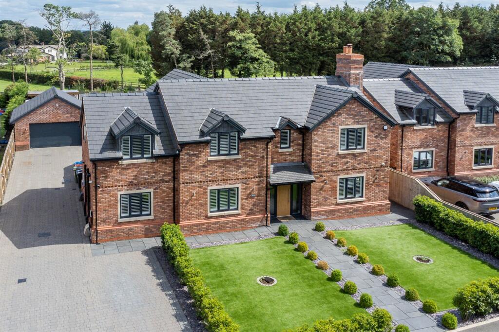 Main image of property: Common Lane, Lach Dennis