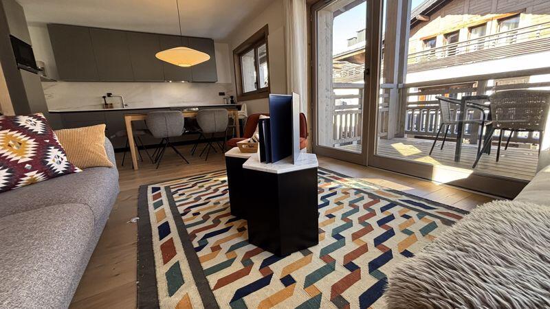 Main image of property: Central Three Bedroomed Apartment