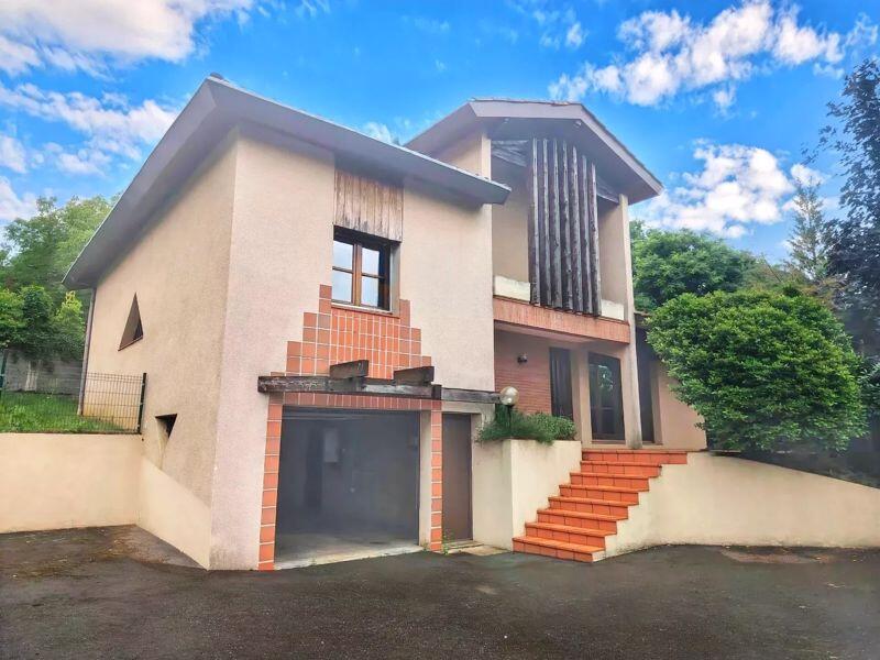 Main image of property: 4 Bedroom Bright architect-designed house in Quiet Location close to Villefranche-Du-Rouergue