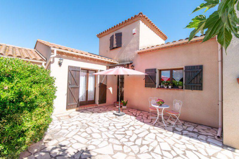 Main image of property: Villa with Swimming Pool and Garage near the Sea, Languedoc Roussillon, Aude