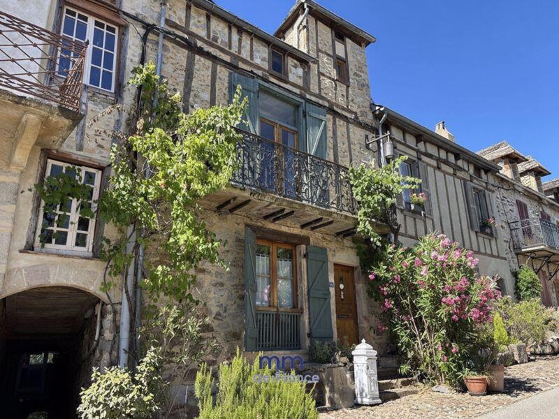 Main image of property: Stunning Old House in the heart of Najac
