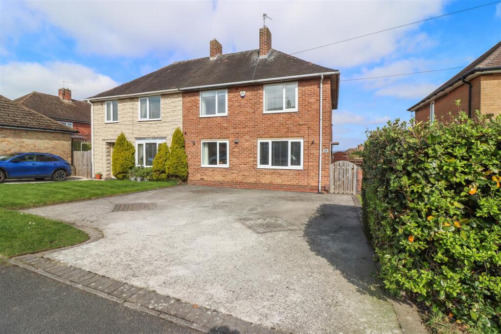 Main image of property: Grasmere Close, Chesterfield