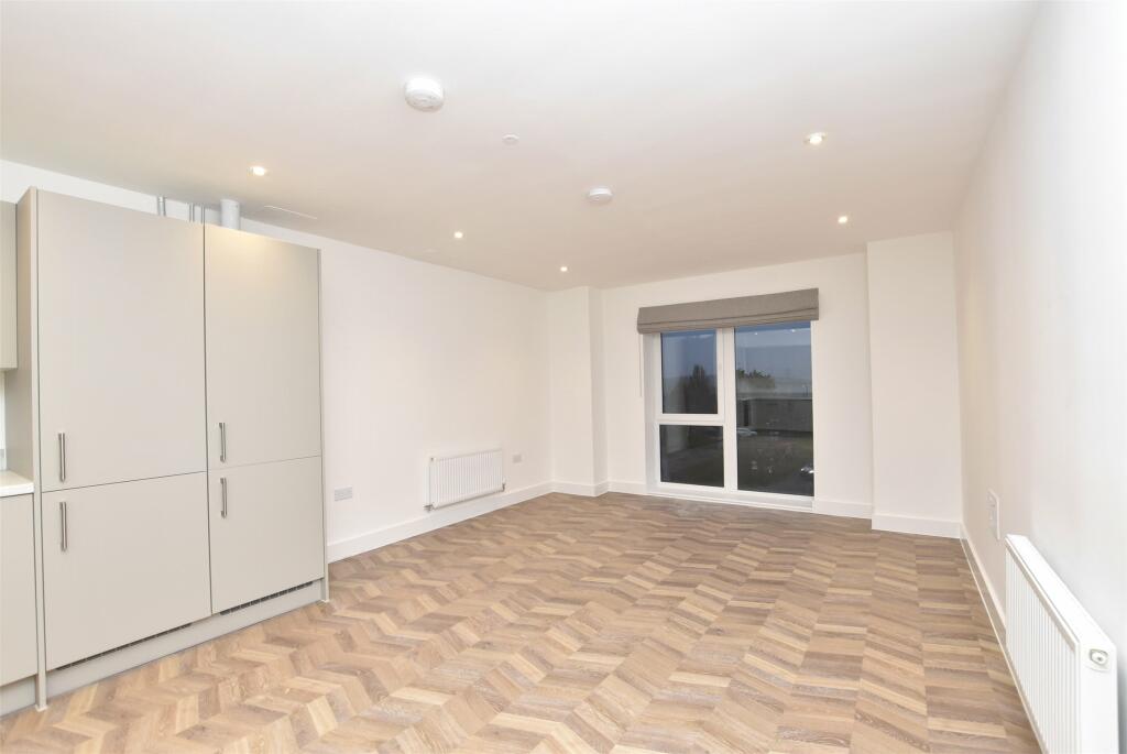 Additional property image - Mulberry Way, Combe Down, Bath, BA2