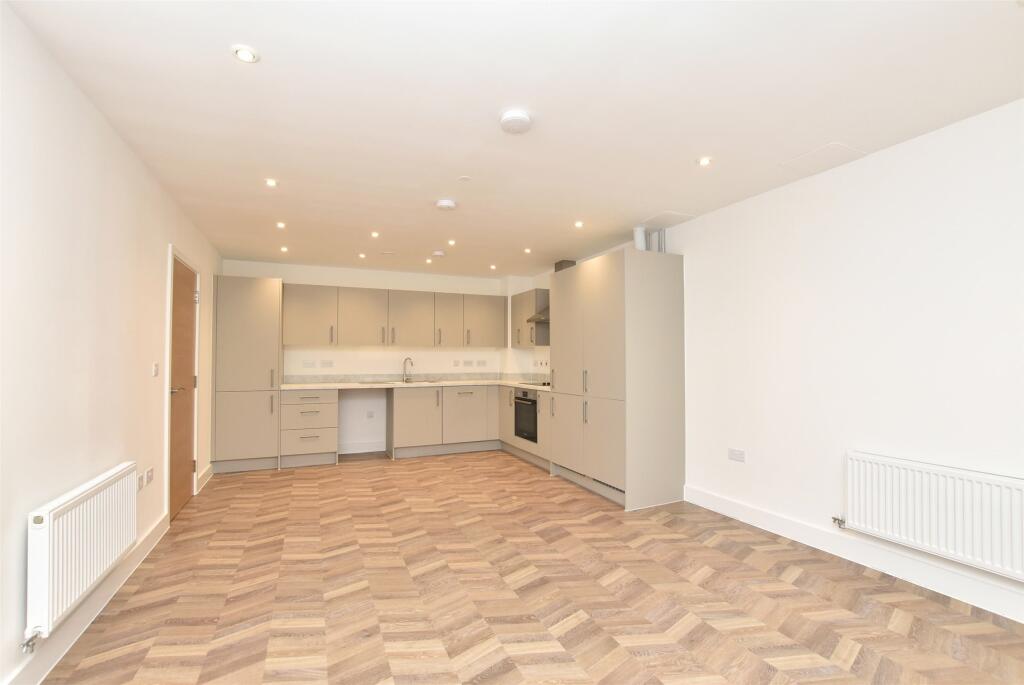 Additional property image - Mulberry Way, Combe Down, Bath, BA2