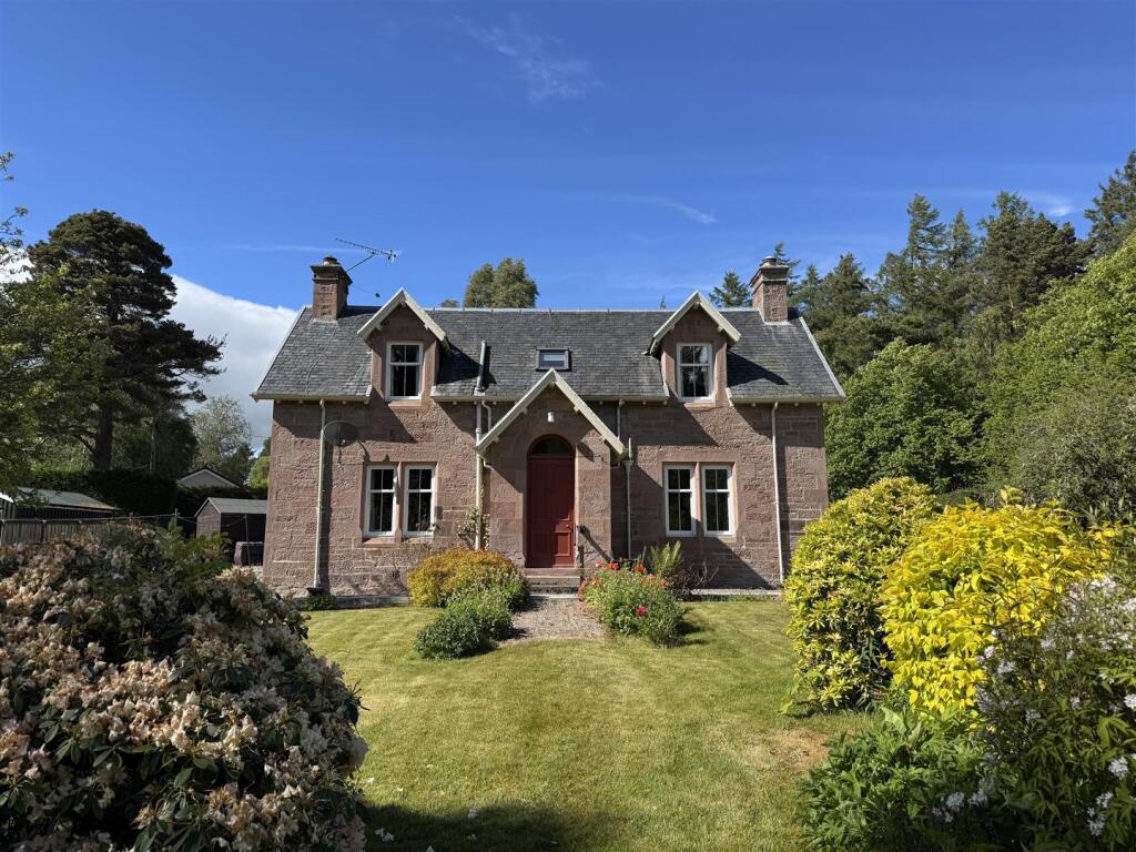 Main image of property: Station House, Tore
