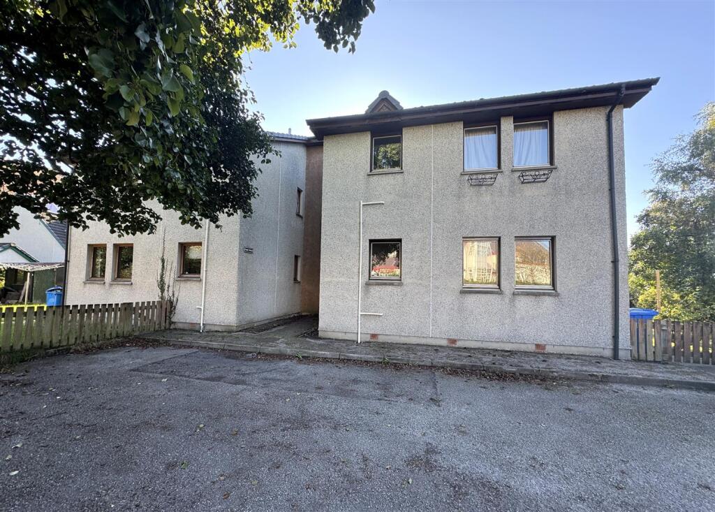 Main image of property: Flat 2, Fraser House, Royal Park, Ullapool
