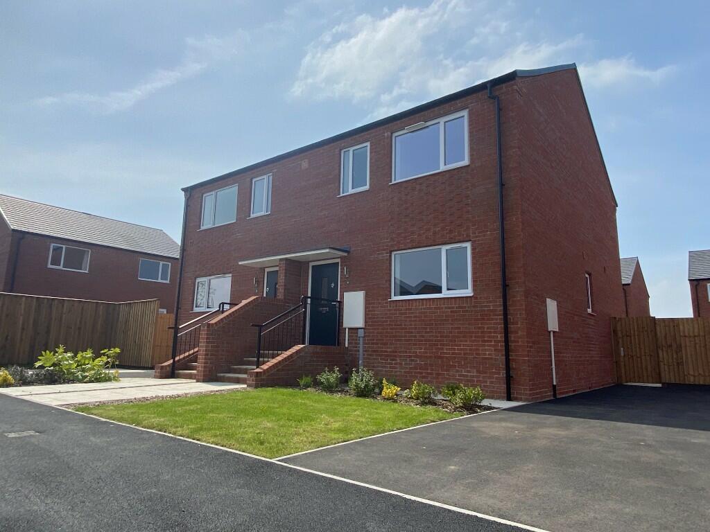 3 bedroom semidetached house for sale in Dovecote Lane, Nottingham