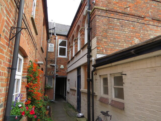 Main image of property: 39 Stodman Street, Newark, Notts, NG24