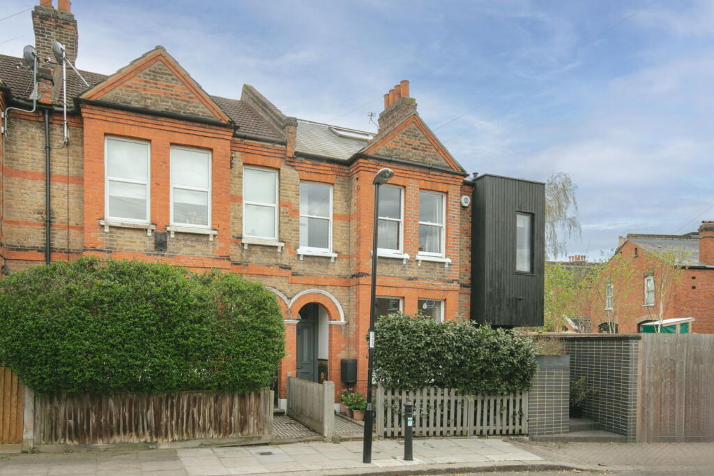 Main image of property: Lutwyche Road, London, SE6 4EP