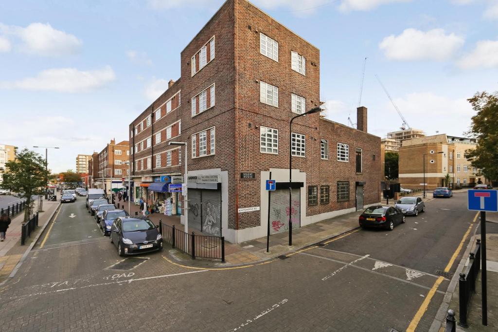 2 bedroom flat for rent in Ben Jonson Road, London E1