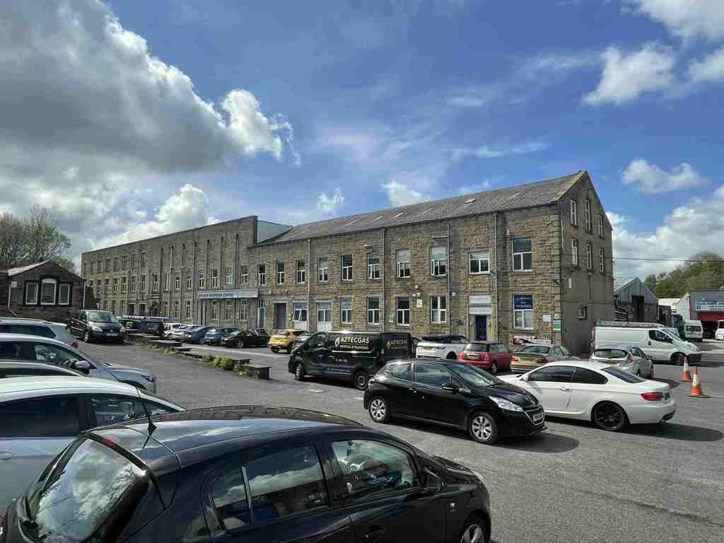 Industrial park to lease in Premises , Unit 3 Holker