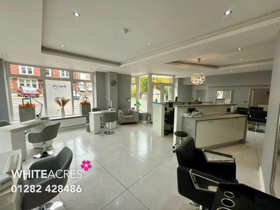 Main image of property: 562 Burnley Road, Rossendale, Lancashire, BB4 8NE