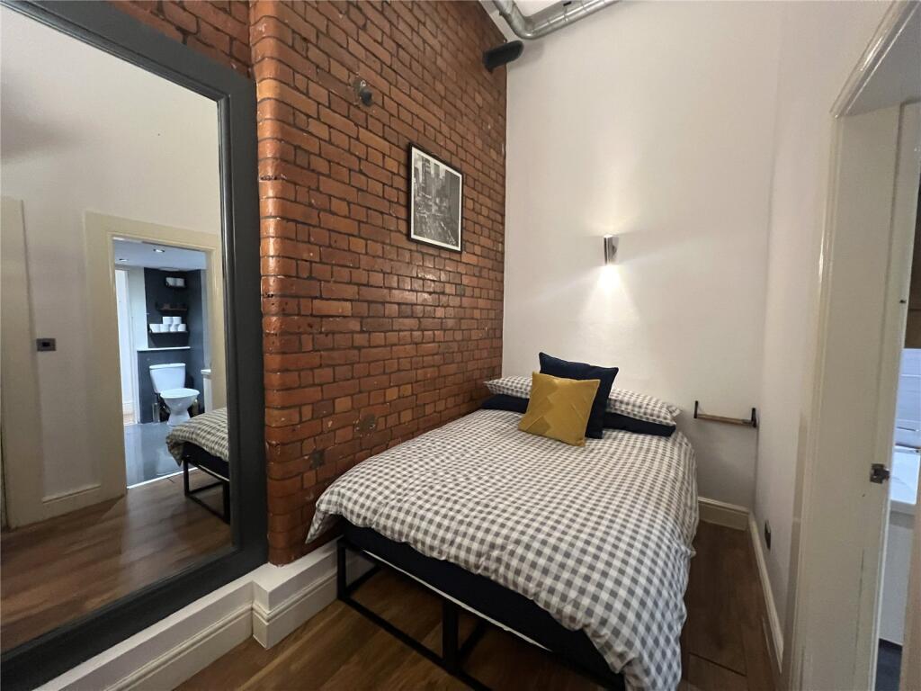 Main image of property: Lancaster House, 71 Whitworth Street, Manchester, M1