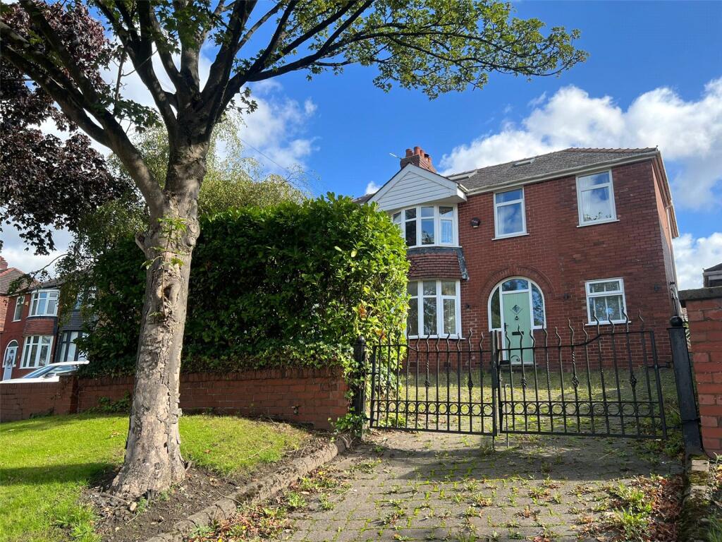 Main image of property: Broadway, Chadderton, Oldham, Greater Manchester, OL9