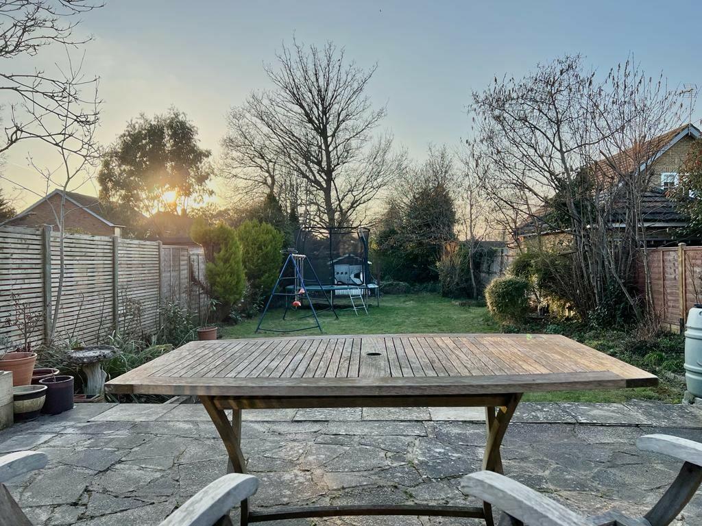 4 bedroom semidetached house for sale in Jubilee Road, Mytchett, GU16