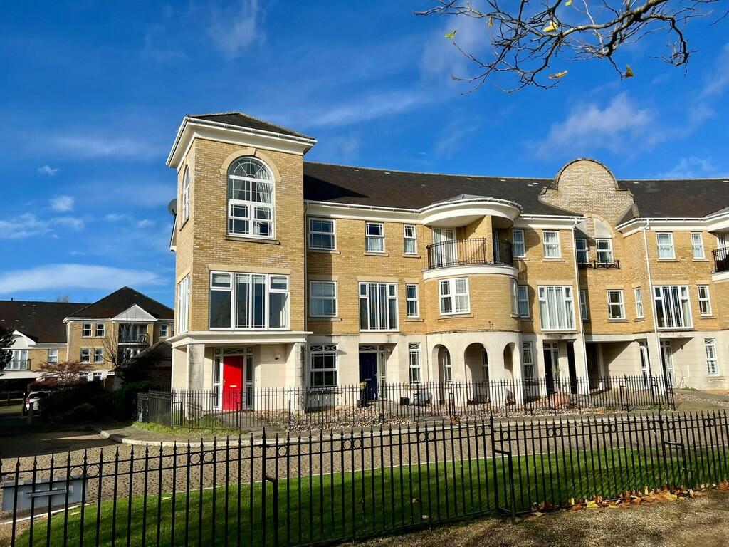 4 bedroom end of terrace house for sale in Dettingen Crescent Deepcut