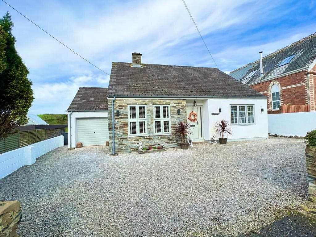 3 bedroom detached house for sale in Tregony, Cornwall, TR2